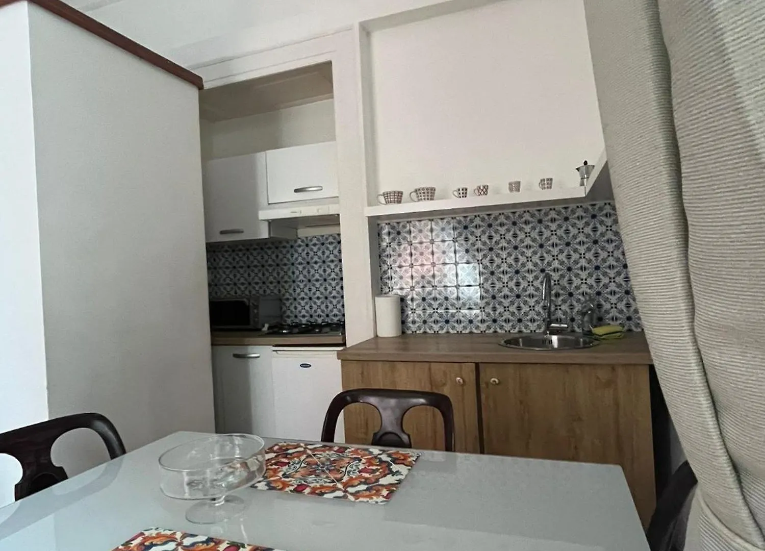 בית נופש נאפולי Gennarino B&B